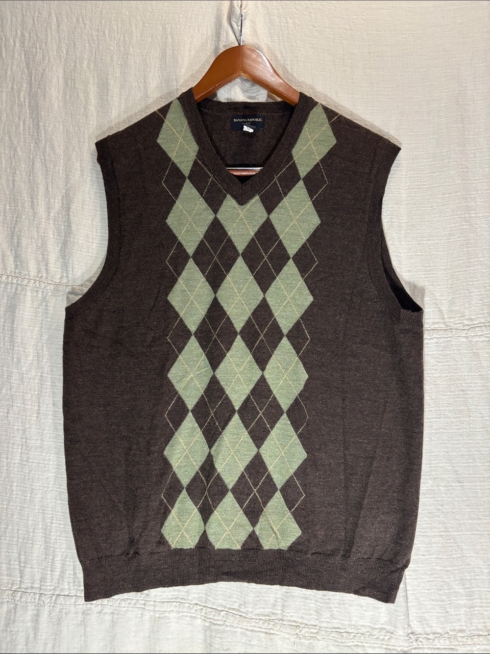 Banana Republic Brown and Sage Green Argyle V-Neck Sweater Vest 100% Merino Wool